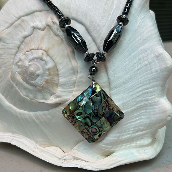 Gorgeous Abalone Shell Pendant and Hematite Chain Necklace 24” - Picture 5 of 10